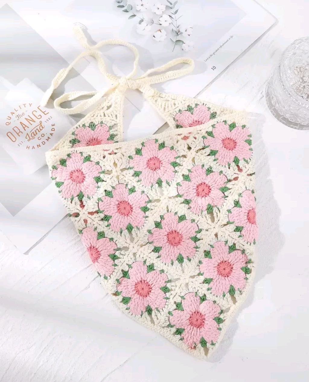 PRETTY IN FLOWERS